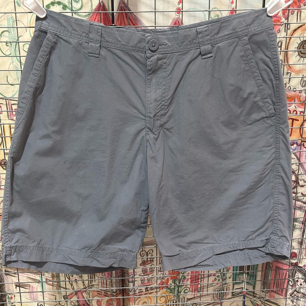 Columbia Sportwear Company Shorts Mens Size 34 gray Sportswear Outdoors Pockets